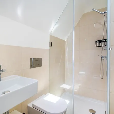 Intendente Modern Stays Location W/ac * Lisbon
