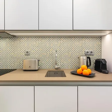 Intendente Modern Stays Location W/ac * Lisbon