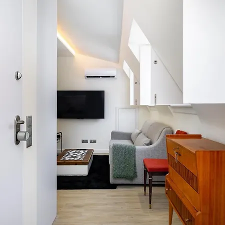 Intendente Modern Stays Location W/ac
